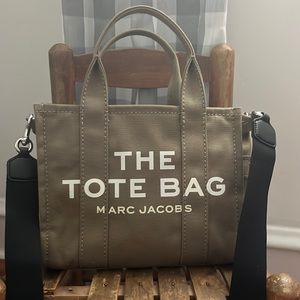 Marc Jacobs Small The Tote Bag handbag